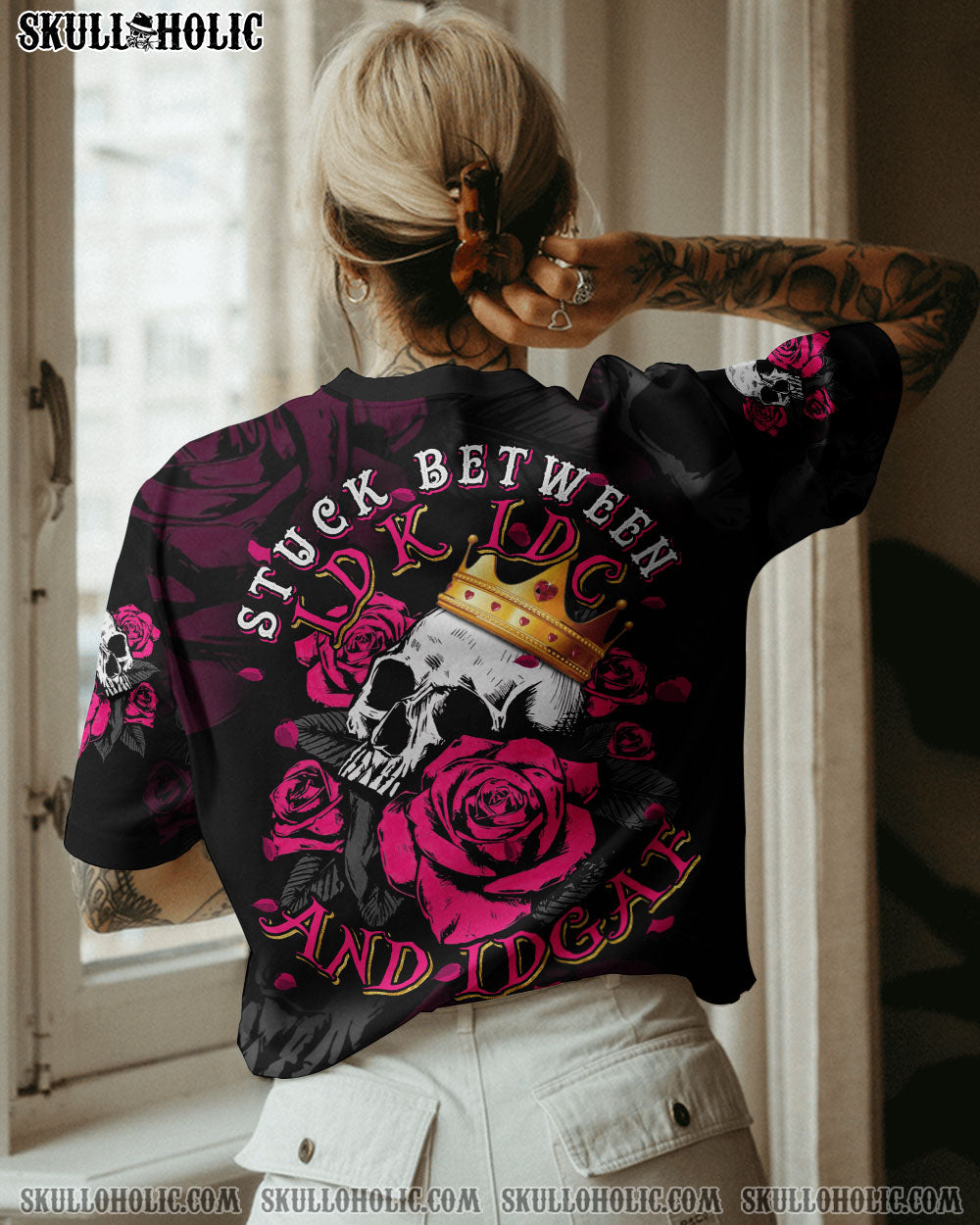 STUCK BETWEEN ROSE SKULL CIRCLE ALL OVER PRINT – TLTM2012222