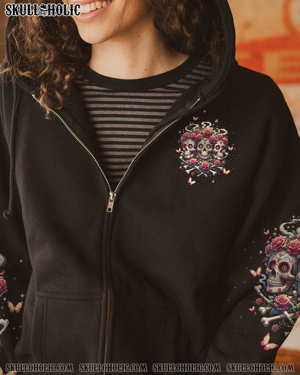 THE GOOD GIRL IN ME 3 SKULLS ROSE ALL OVER PRINT – TLTW0911231