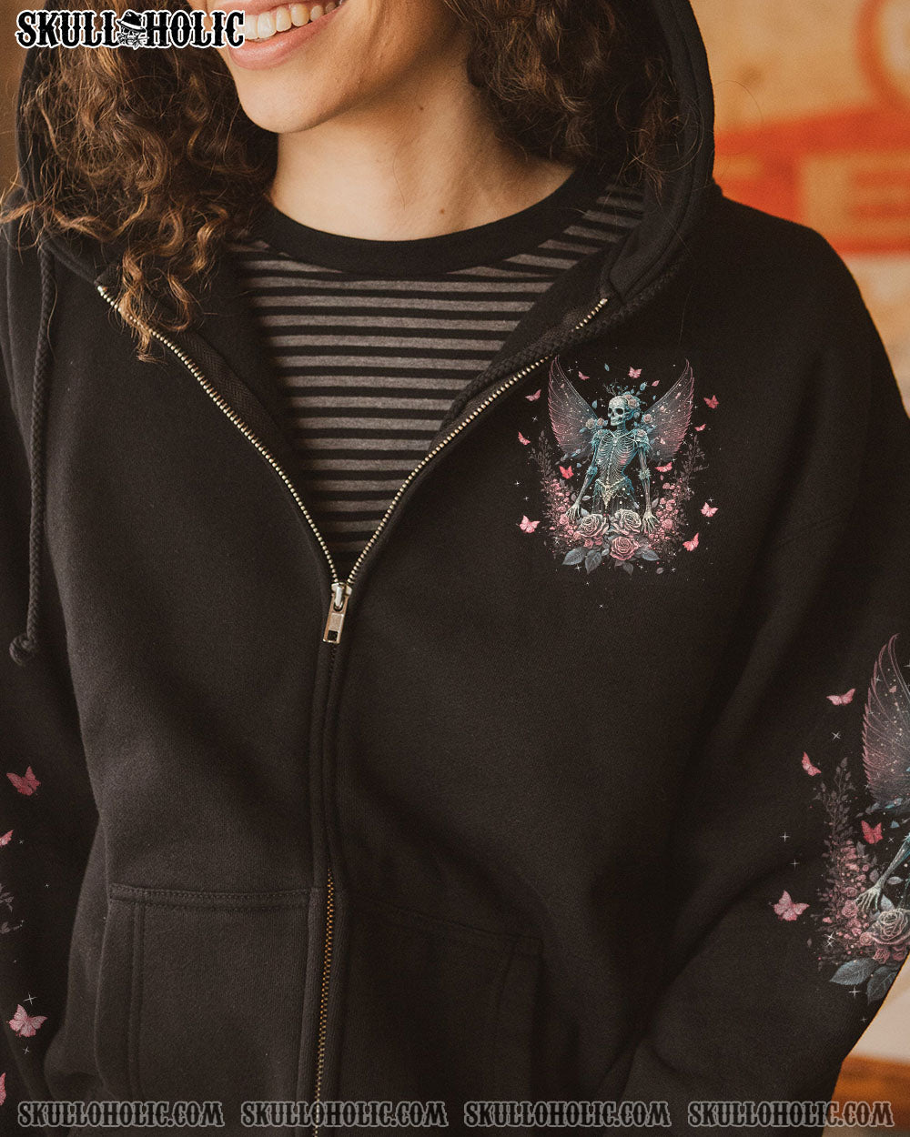 TREAT ME LIKE A QUEEN WINGS SKULL ALL OVER PRINT – TLNZ0902234