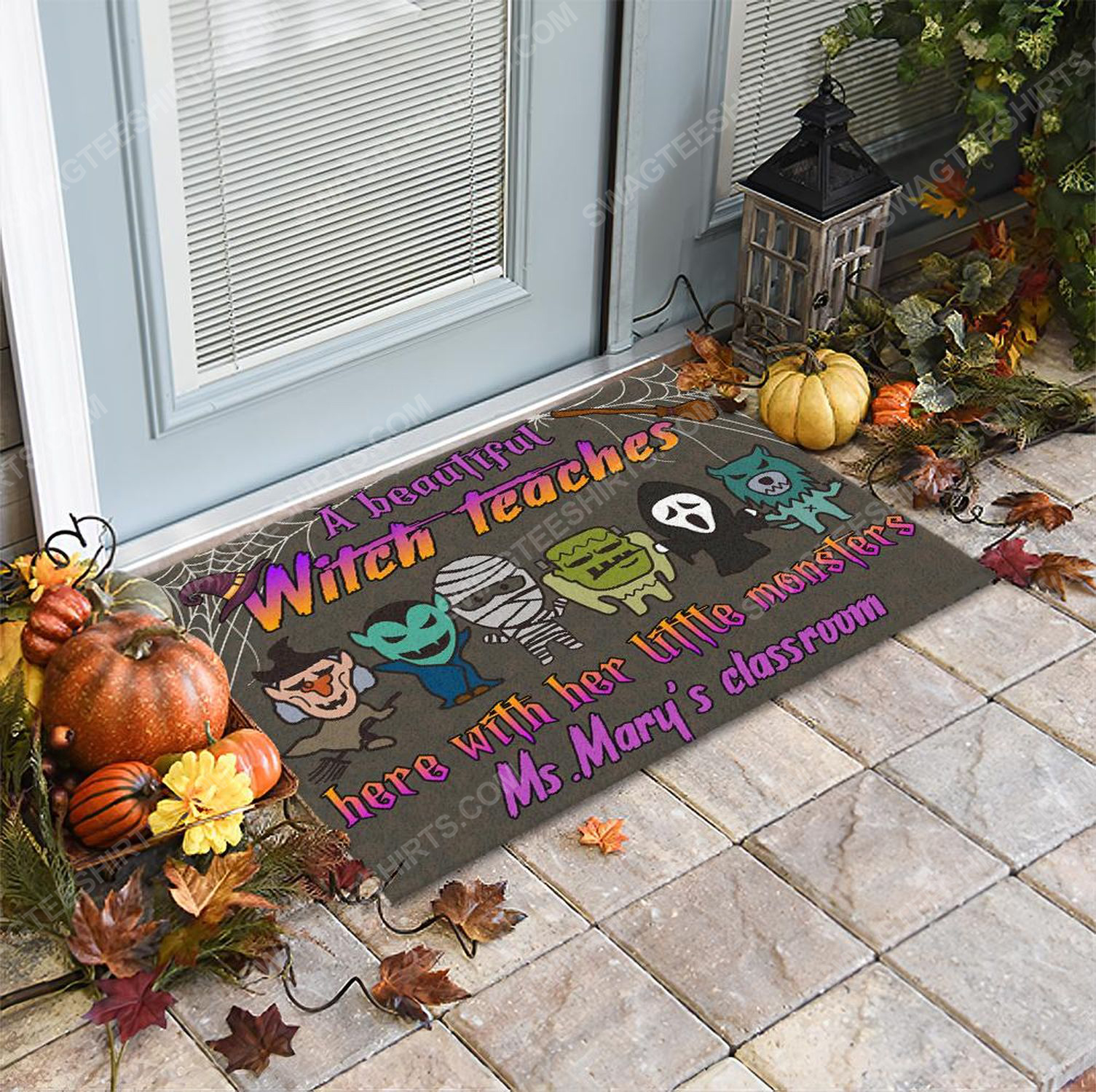 [SPECIAL EDITION] CUSTOM HALLOWEEN FOR WITCH TEACHER A BEAUTIFUL WITCH TEACHES HERE WITH HER LITTLE MONSTERS DOORMAT – MARIA